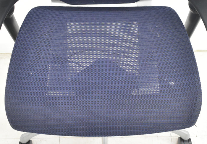 【中古】オカムラ バロン ローバック 可動肘 シルバー脚 2025072304【中古オフィス家具】