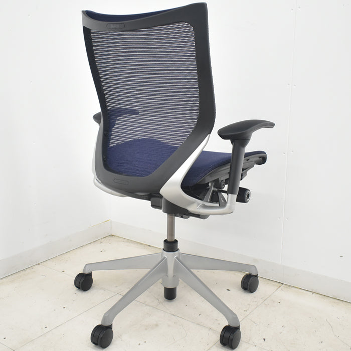 【中古】オカムラ バロン ローバック 可動肘 シルバー脚 2025072304【中古オフィス家具】