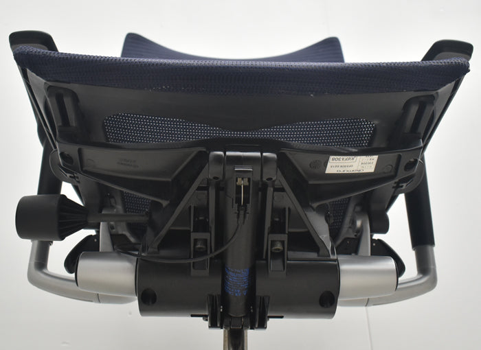 【中古】オカムラ バロン ローバック 可動肘 シルバー脚 2025072305【中古オフィス家具】