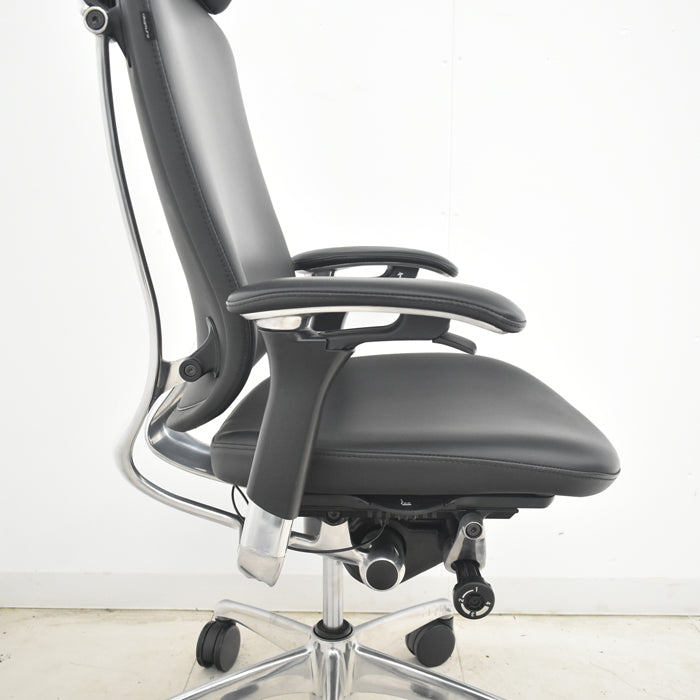 【中古】オカムラ コンテッサ 大型ヘッドレスト 可動肘 アルミポリッシュ 革張り 2025073103【中古オフィス家具】