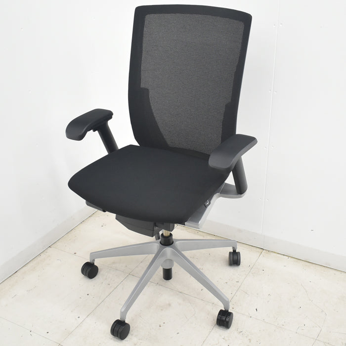 【中古】イトーキ ヴェント ハイバック 可動肘 シルバー脚 2025073105【中古オフィス家具】