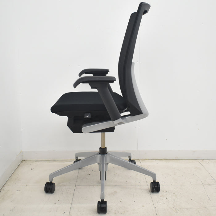 【中古】イトーキ ヴェント ハイバック 可動肘 シルバー脚 2025073105【中古オフィス家具】