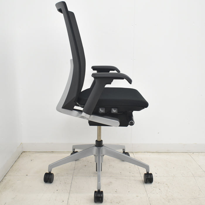 【中古】イトーキ ヴェント ハイバック 可動肘 シルバー脚 2025073105【中古オフィス家具】