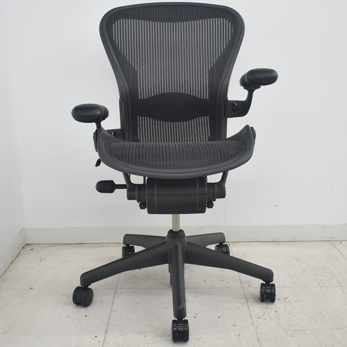 【中古】ハーマンミラー アーロンチェア Bサイズ 可動肘 ランバーサポート 2025081602【中古オフィス家具】