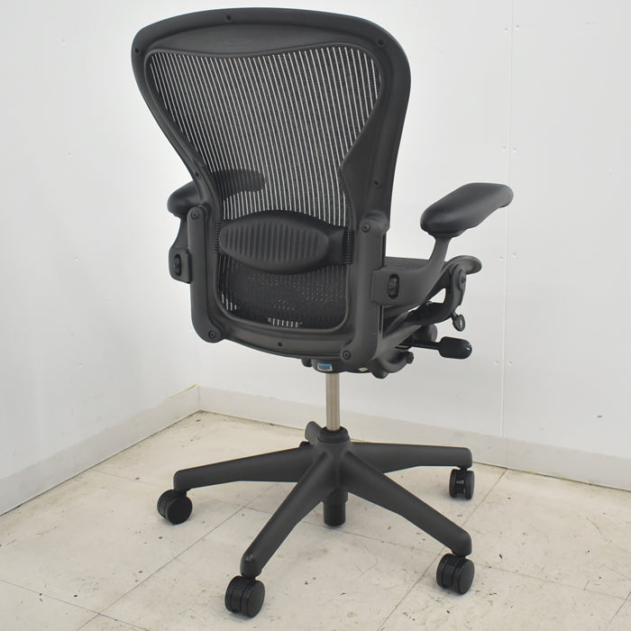 【中古】ハーマンミラー アーロンチェア Bサイズ 可動肘 ランバーサポート 2025081602【中古オフィス家具】