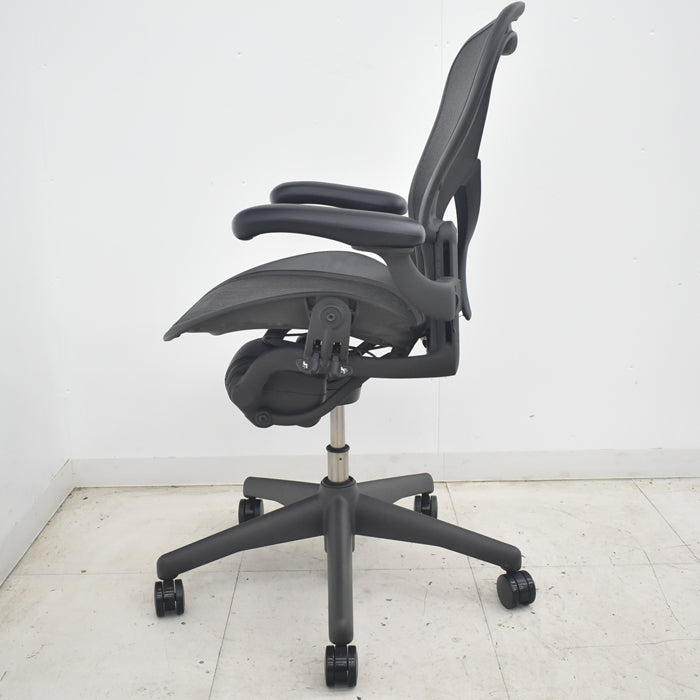 【中古】ハーマンミラー アーロンチェア Bサイズ フル装備 ポスチャーフィット 肘レバータイプ 2025081603【中古オフィス家具】