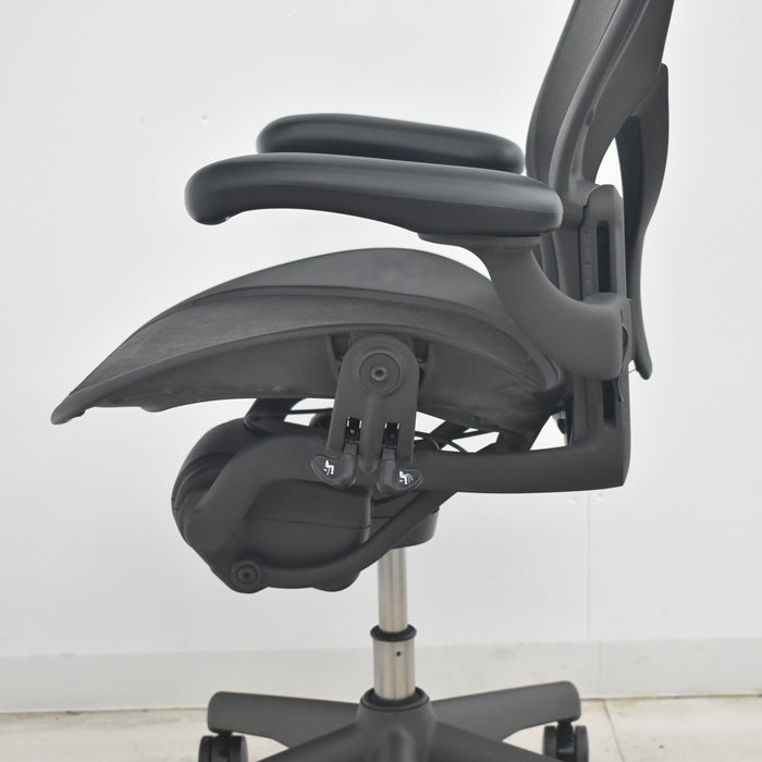【中古】ハーマンミラー アーロンチェア Bサイズ フル装備 ポスチャーフィット 肘レバータイプ 2025081603【中古オフィス家具】