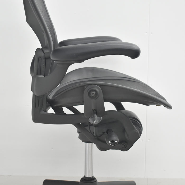 【中古】ハーマンミラー アーロンチェア Bサイズ スタンダード ハンガー ランバーサポート 肘レバータイプ 2025081803【中古オフィス家具】