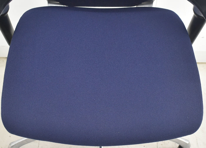 【中古】オカムラ バロン エクストラハイバック 可動ヘッドレスト 可動肘 ポリッシュ 2025082101【中古オフィス家具】