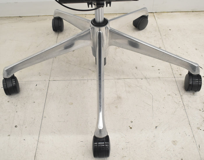 【中古】オカムラ バロン ローバック 肘なし ポリッシュ 2025082104【中古オフィス家具】