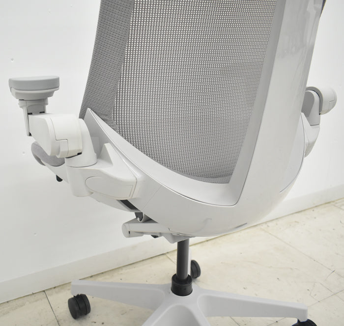 【中古】イトーキ Act アクトチェア エクストラハイバック 4Dリンクアーム 2023年製 2025082502【中古オフィス家具】