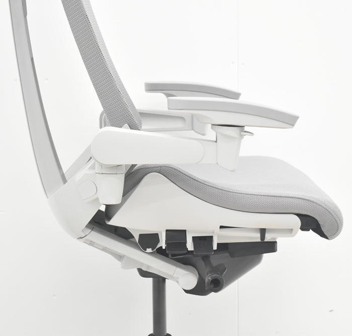 【中古】イトーキ Act アクトチェア エクストラハイバック 4Dリンクアーム 2023年製 2025082503【中古オフィス家具】