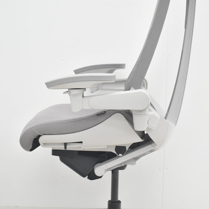 【中古】イトーキ Act アクトチェア エクストラハイバック 4Dリンクアーム 2022年製 2025082504【中古オフィス家具】