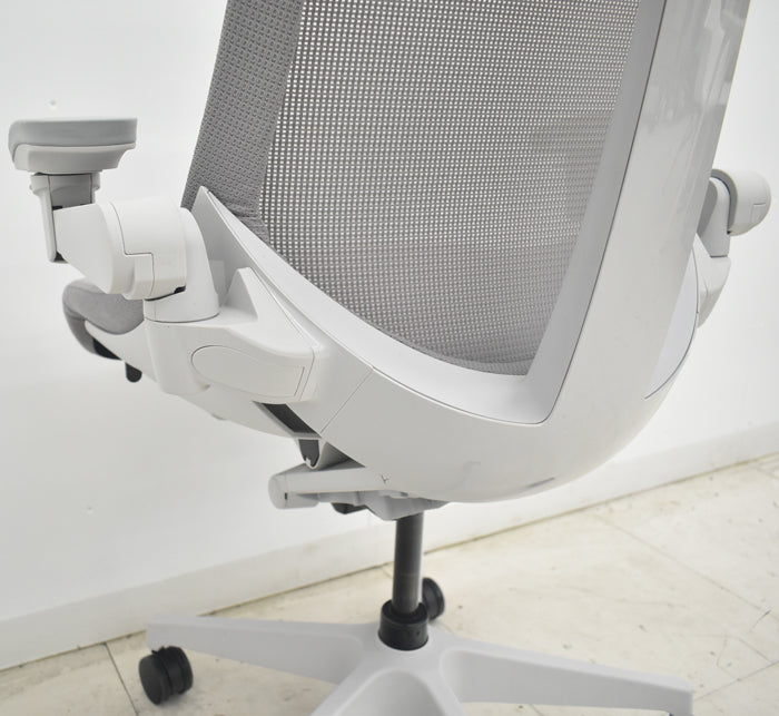 【中古】イトーキ Act アクトチェア エクストラハイバック 4Dリンクアーム 2022年製 2025082504【中古オフィス家具】