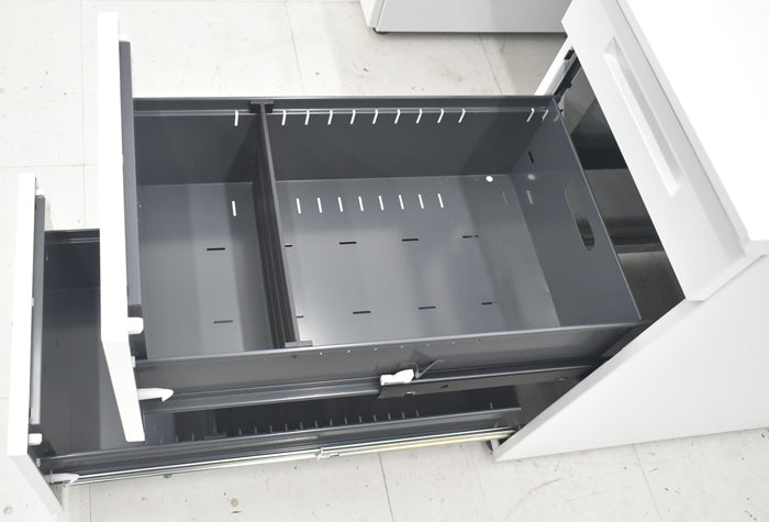 【中古】コクヨ ISシリーズ 両袖デスク W1400 2025082603【中古オフィス家具】