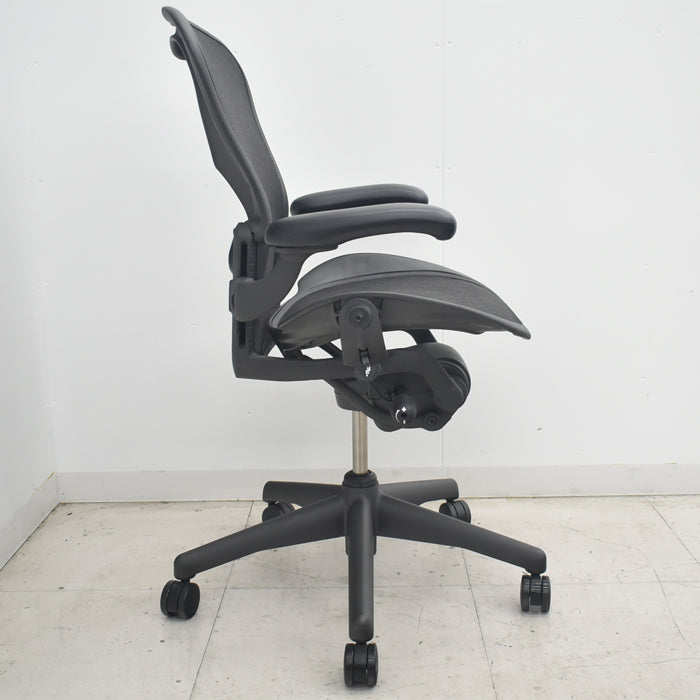 【中古】ハーマンミラー アーロンチェア Bサイズ 可動肘 ランバーサポート 2025082805【中古オフィス家具】