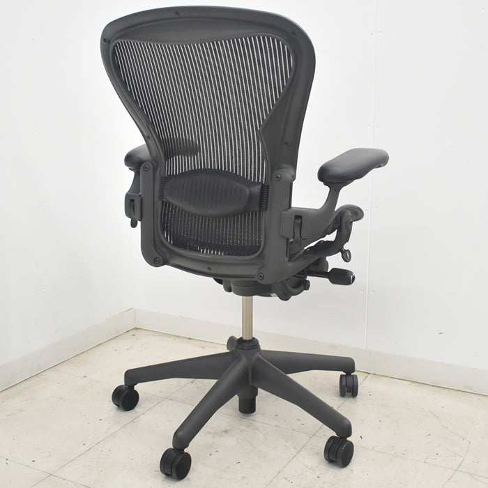 【中古】ハーマンミラー アーロンチェア Bサイズ 可動肘 ランバーサポート 2025082805【中古オフィス家具】