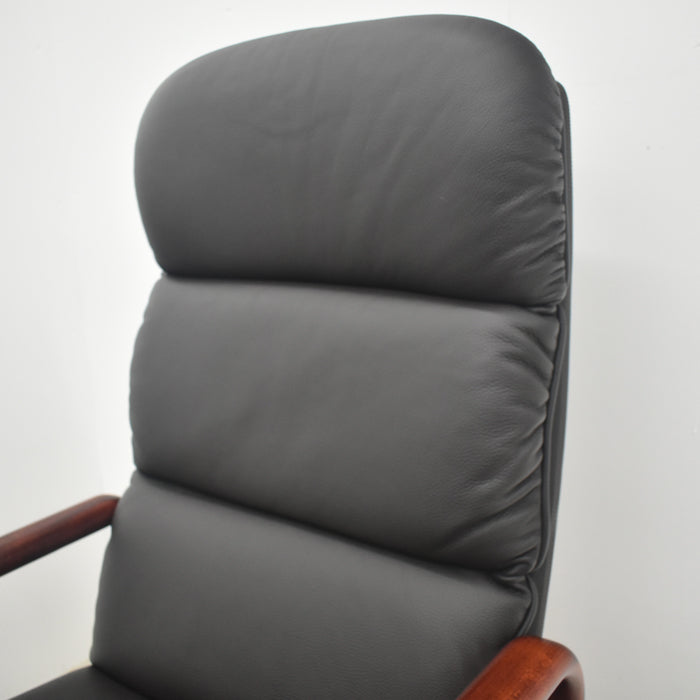 【中古】デューロン デンマーク製 エグゼクティブチェア ハイバック 固定肘 総革張り 2025090101【中古オフィス家具】