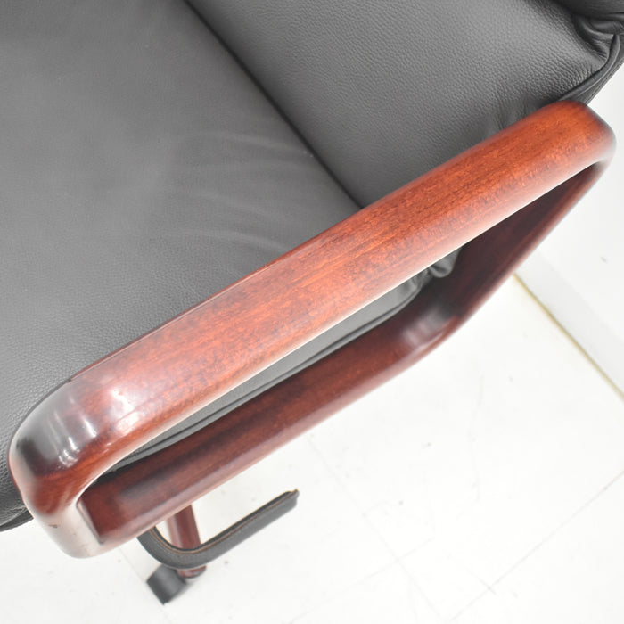 【中古】デューロン デンマーク製 エグゼクティブチェア ハイバック 固定肘 総革張り 2025090101【中古オフィス家具】