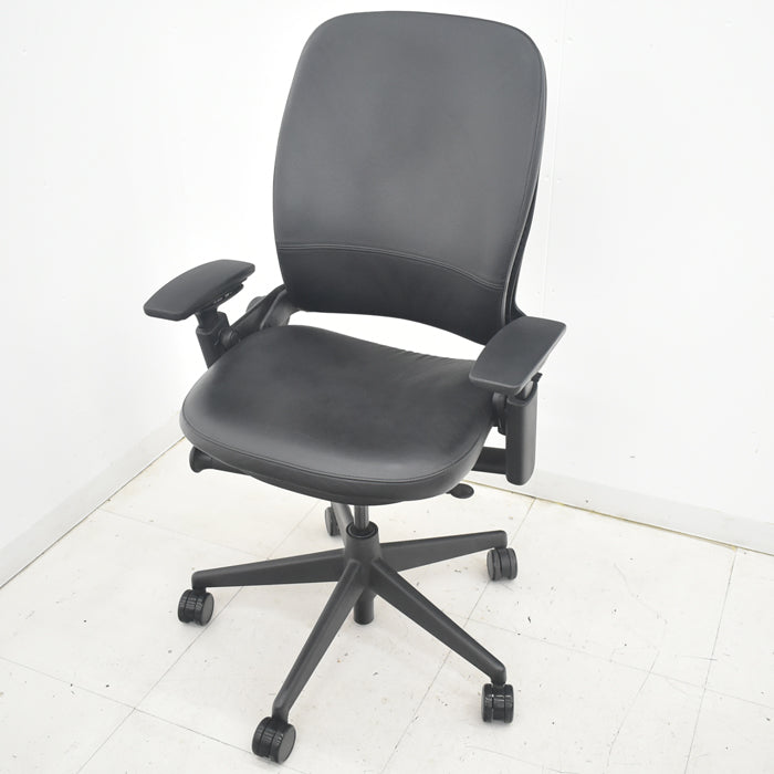 【中古】スチールケース リープV2 可動肘 革張り 2025090103【中古オフィス家具】
