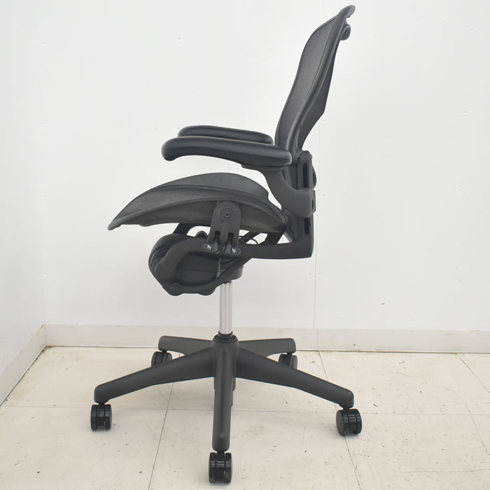 【中古】ハーマンミラー アーロンチェア フル装備 Bサイズ ランバーサポート 肘レバータイプ 2025090106【中古オフィス家具】