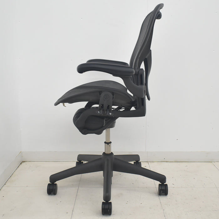 【中古】ハーマンミラー アーロンチェア フル装備 Bサイズ ポスチャーフィット 肘レバータイプ 2025090107【中古オフィス家具】