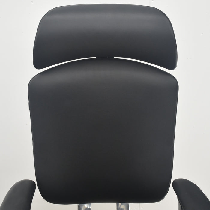 【中古】オカムラ コンテッサ 大型ヘッドレスト 可動肘 アルミポリッシュ 革張り 2025090403【中古オフィス家具】