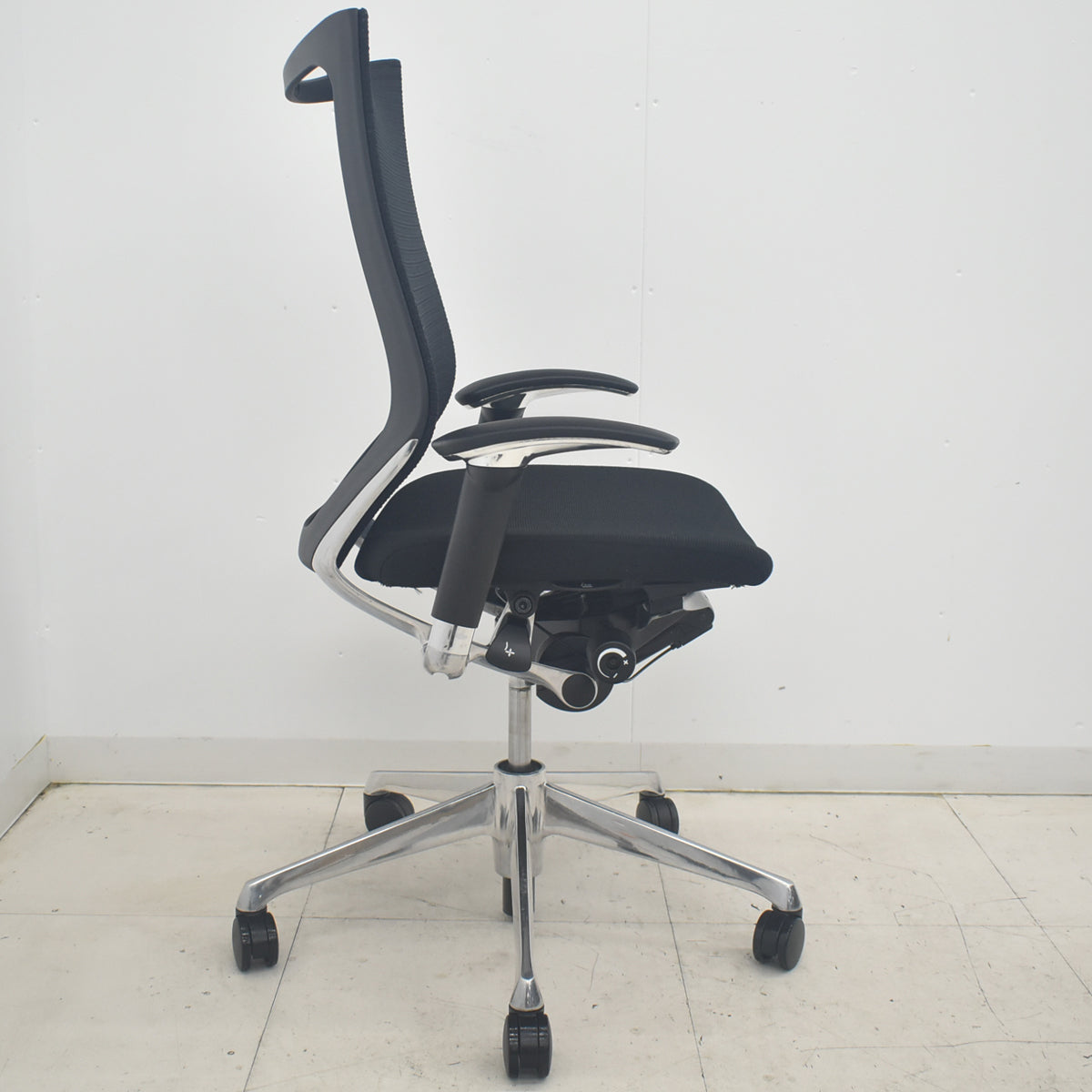 【中古】オカムラ バロン ハイバック 可動肘 ポリッシュ 2025091007【中古オフィス家具】