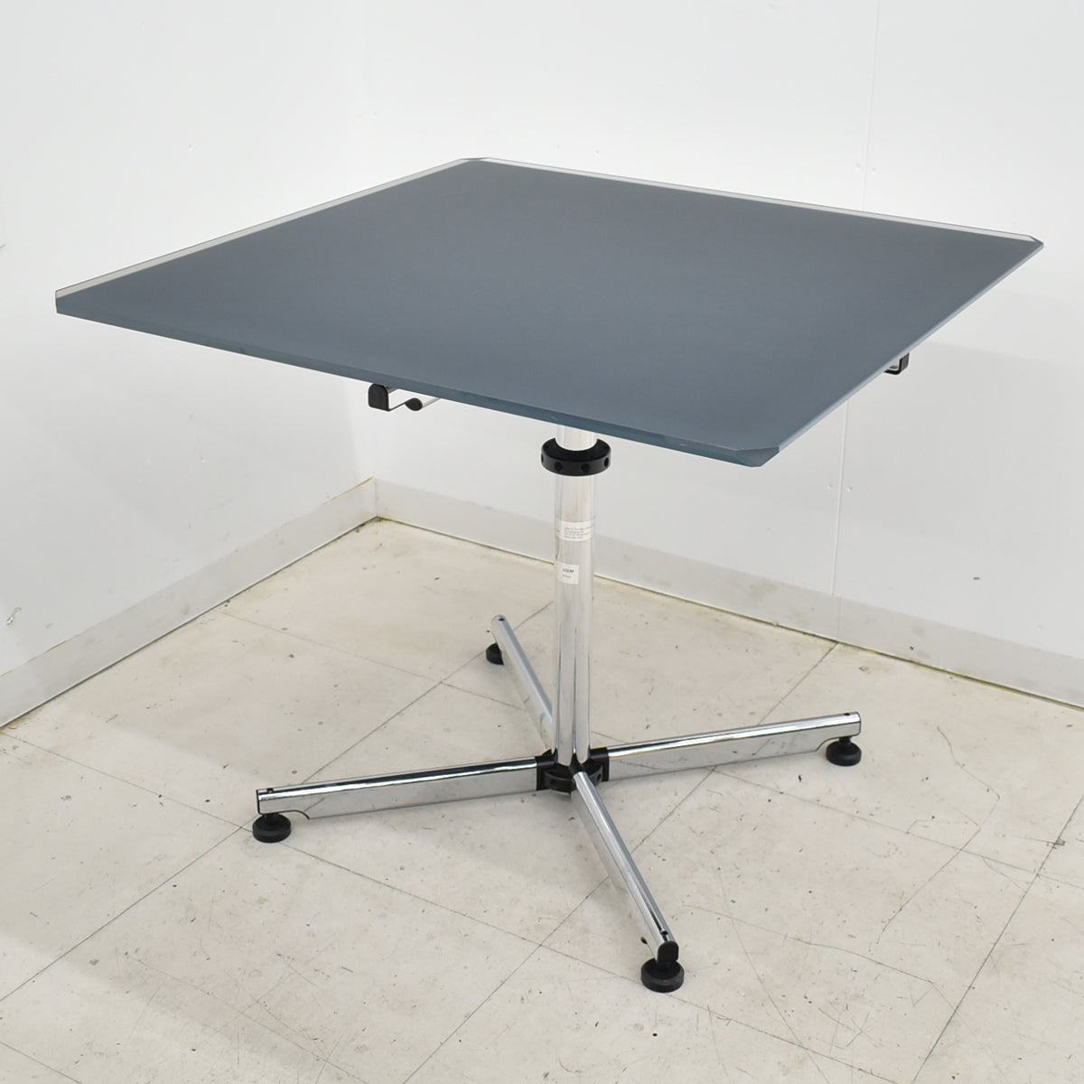 【中古】USM Haller キトス KITOS ガラステーブル 幅895 2025101101【中古オフィス家具】