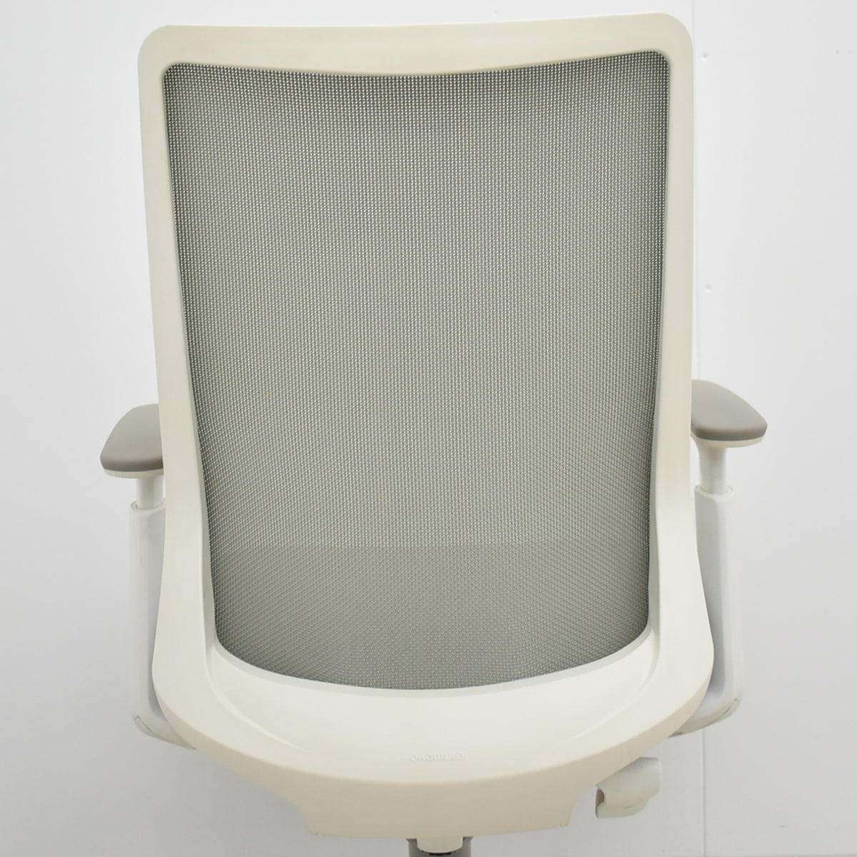 【中古】オカムラ フルーエントチェア ハイバック 可動肘 2025101404【中古オフィス家具】