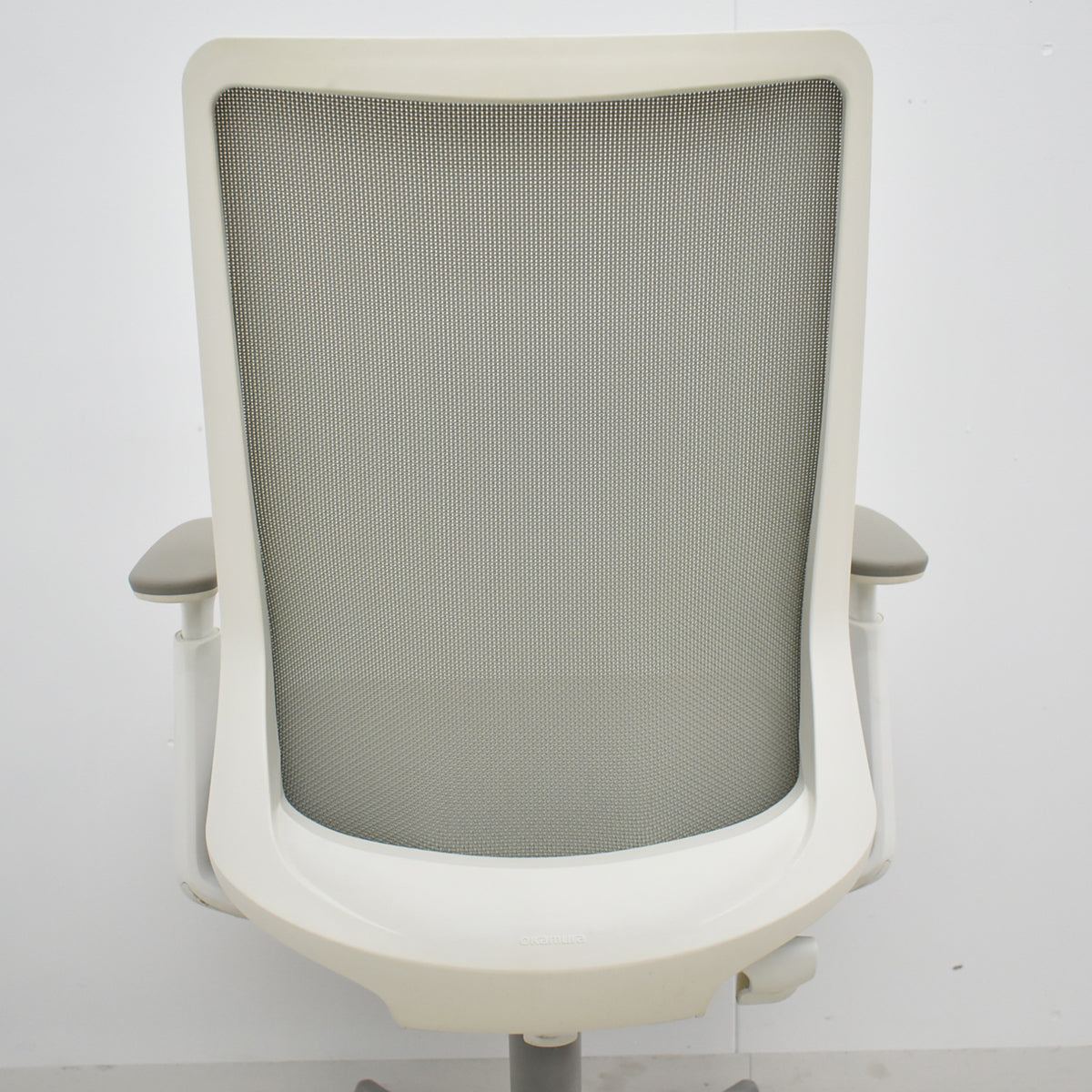 【中古】オカムラ フルーエントチェア ハイバック 可動肘 2025101405【中古オフィス家具】