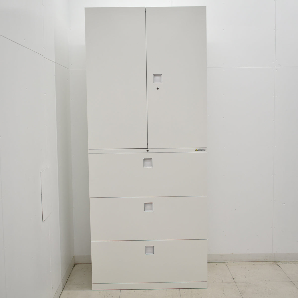 【中古】オカムラ レクトライン 両開き+3段ラテラル ユニット書庫 幅900 2025101410【中古オフィス家具】