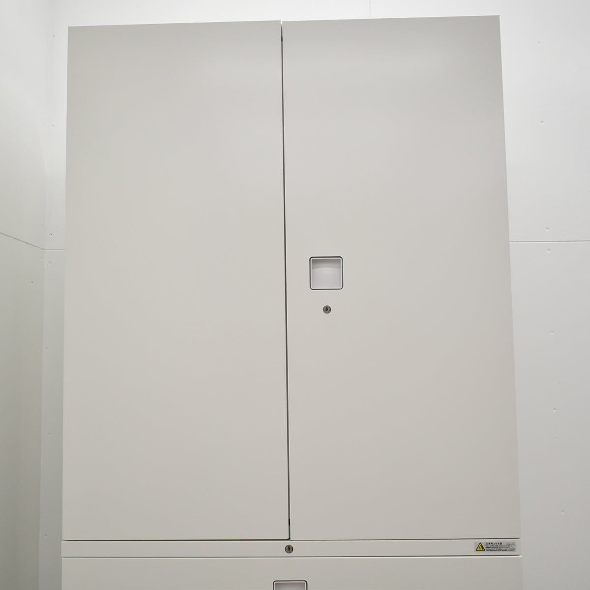 【中古】オカムラ レクトライン 両開き+3段ラテラル ユニット書庫 幅900 2025101410【中古オフィス家具】
