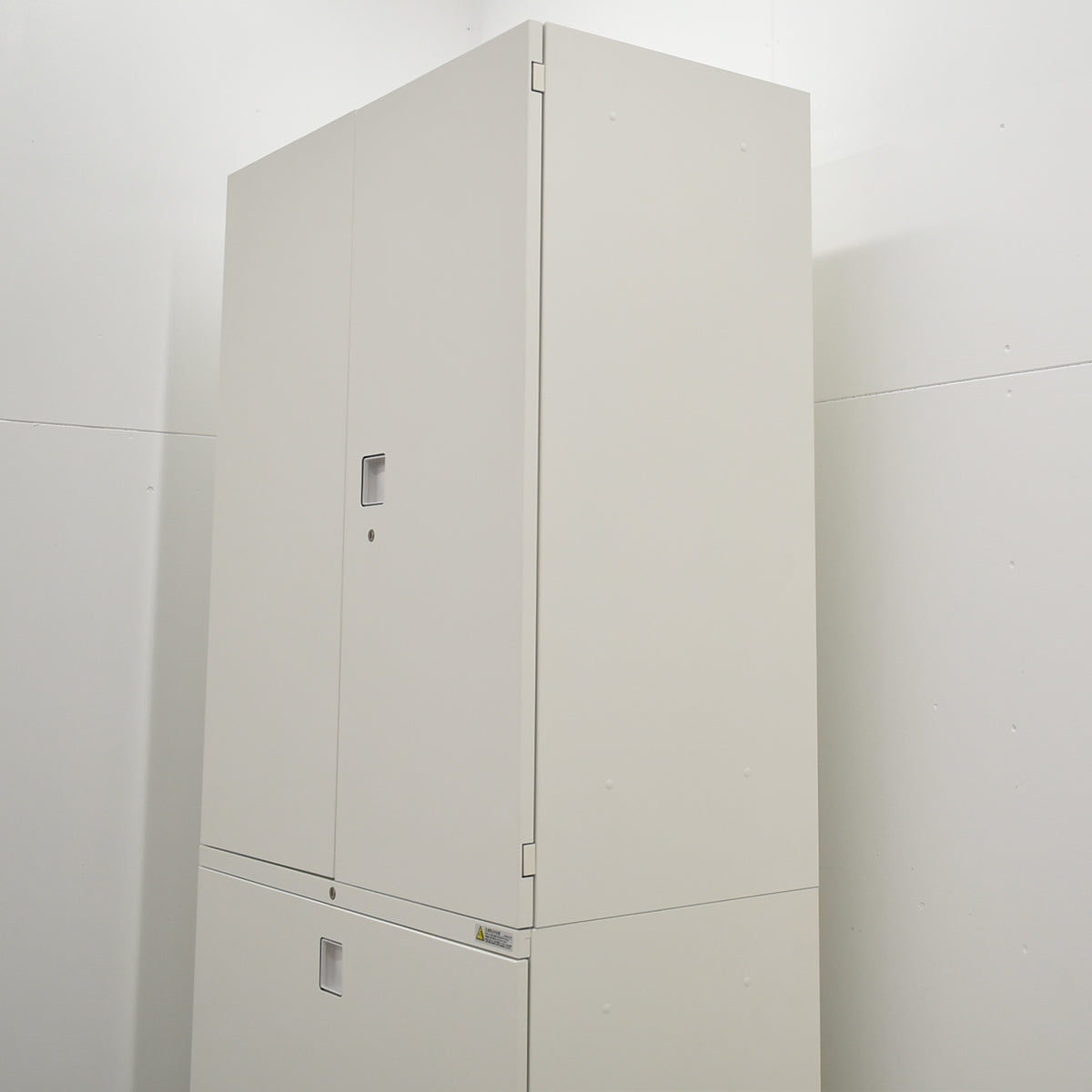 【中古】オカムラ レクトライン 両開き+3段ラテラル ユニット書庫 幅900 2025101410【中古オフィス家具】