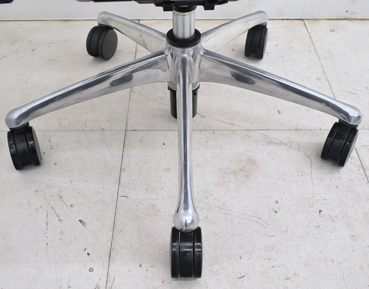 【中古】オカムラ コンテッサ 可動肘 ヘッドレスト ランバーサポート 革張り 肘パッド新品 2025101605【中古オフィス家具】