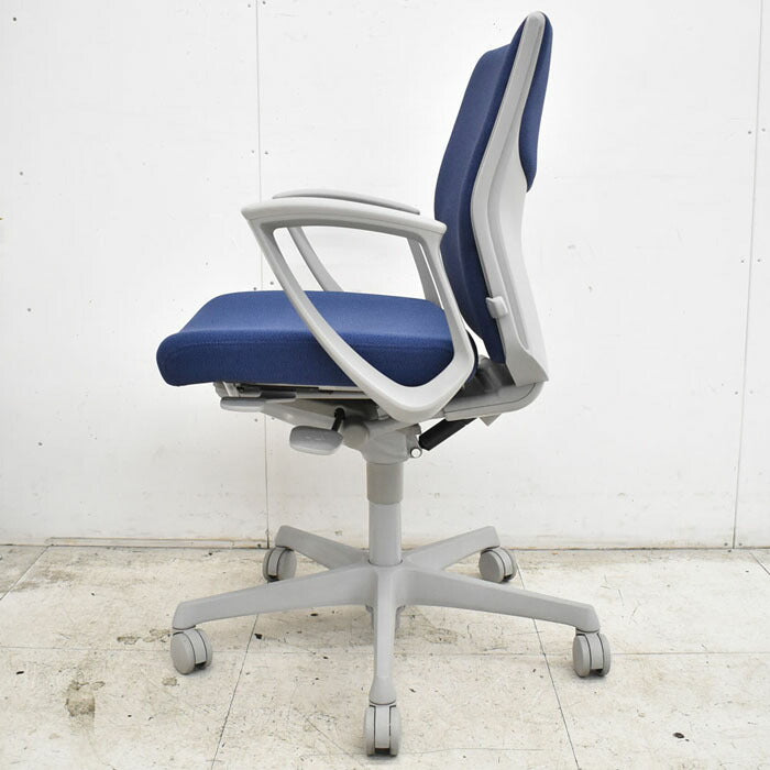 オカムラ エスクード ローバック 固定肘 ランバーサポート 2023041003【中古オフィス家具】【中古】