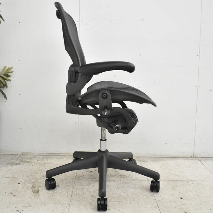 ハーマンミラー Hermanmilller アーロンチェア Bサイズ ランバーサポート 2023041503【中古オフィス家具】【中古】