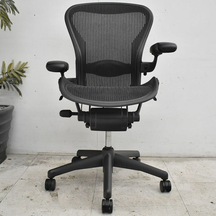 ハーマンミラー Hermanmilller アーロンチェア Bサイズ フル装備 ランバーサポート 肘レバータイプ 2023041504【中古オフィス家具】【中古】
