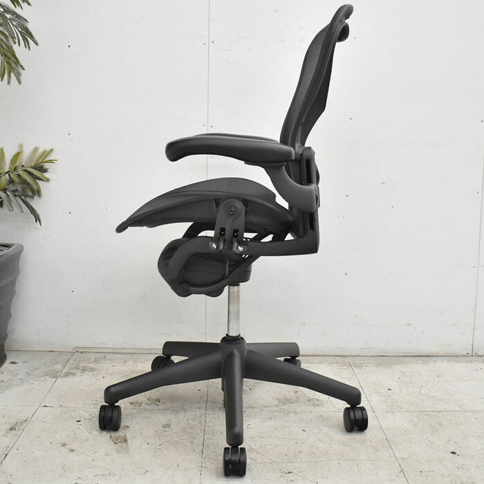 ハーマンミラー Hermanmilller アーロンチェア Bサイズ フル装備 ランバーサポート 肘レバータイプ 2023041504【中古オフィス家具】【中古】