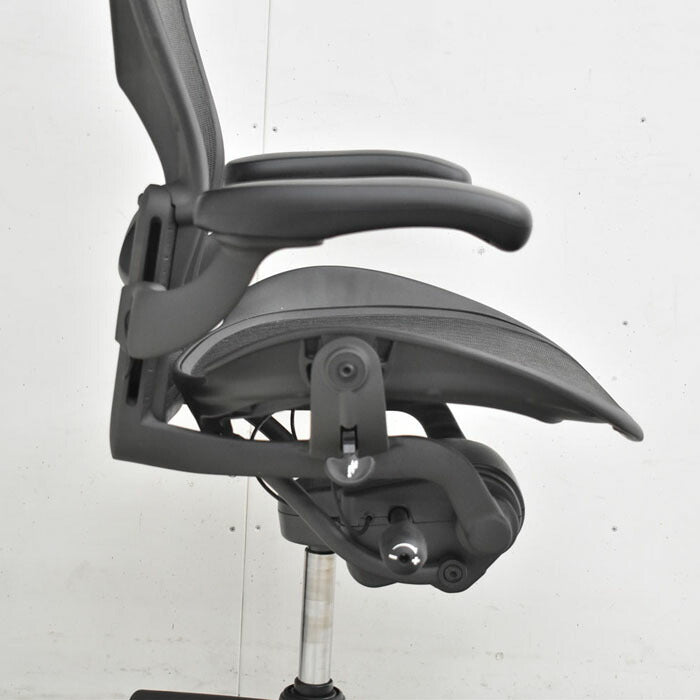 ハーマンミラー Hermanmilller アーロンチェア Bサイズ フル装備 ランバーサポート 肘レバータイプ 2023041504【中古オフィス家具】【中古】