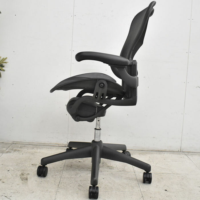 ハーマンミラー Hermanmilller アーロンチェア Bサイズ ランバーサポート 2023041505【中古オフィス家具】【中古】