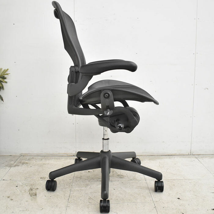 ハーマンミラー Hermanmilller アーロンチェア Bサイズ ランバーサポート 2023041505【中古オフィス家具】【中古】