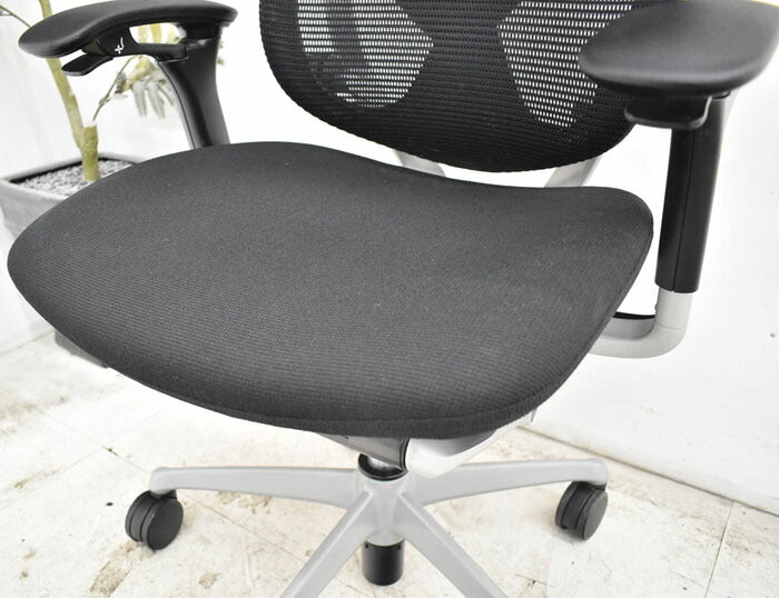 オカムラ コンテッサ 可動肘(新品肘パット)ランバーサポート 2023041703【中古オフィス家具】【中古】