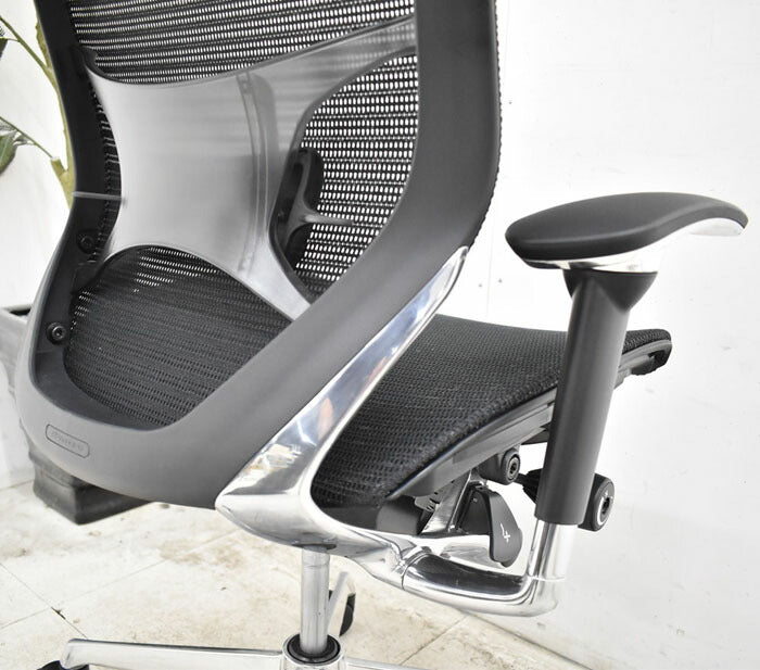 オカムラ バロン 可動肘(新品肘パット)ランバーサポート アルミポリッシュ 2023041804【中古オフィス家具】【中古】