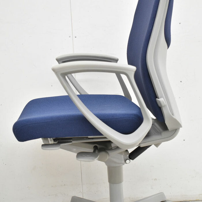 オカムラ エスクード ローバック 固定肘 ランバーサポート 2023041905【中古オフィス家具】【中古】