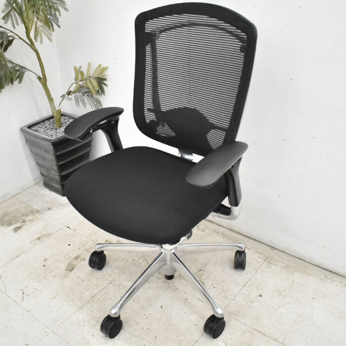 オカムラ コンテッサ 可動肘(新品肘パット)ランバーサポート アルミポリッシュ ブラック 2023042002【中古オフィス家具】【中古】