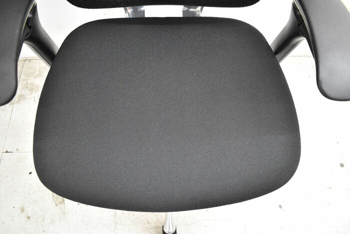 オカムラ コンテッサ 可動肘(新品肘パット)ランバーサポート アルミポリッシュ ブラック 2023042002【中古オフィス家具】【中古】