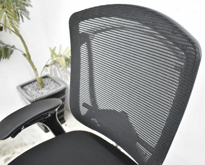 オカムラ コンテッサ 可動肘(新品肘パット)ランバーサポート アルミポリッシュ ブラック 2023042002【中古オフィス家具】【中古】