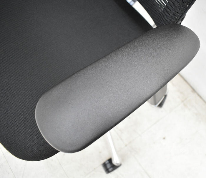 オカムラ コンテッサ 可動肘(新品肘パット)ランバーサポート アルミポリッシュ ブラック 2023042002【中古オフィス家具】【中古】