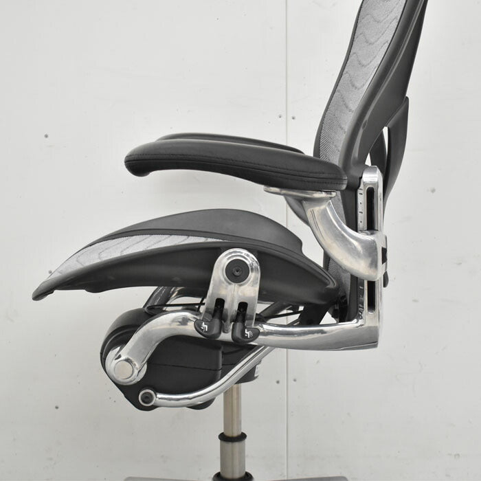 ハーマンミラー Hermanmiller アーロンチェア Bサイズ フル装備 ポスチャーフィット ウェーブメッシュ ポリッシュフレーム 2023051802【中古オフィス家具】【中古】